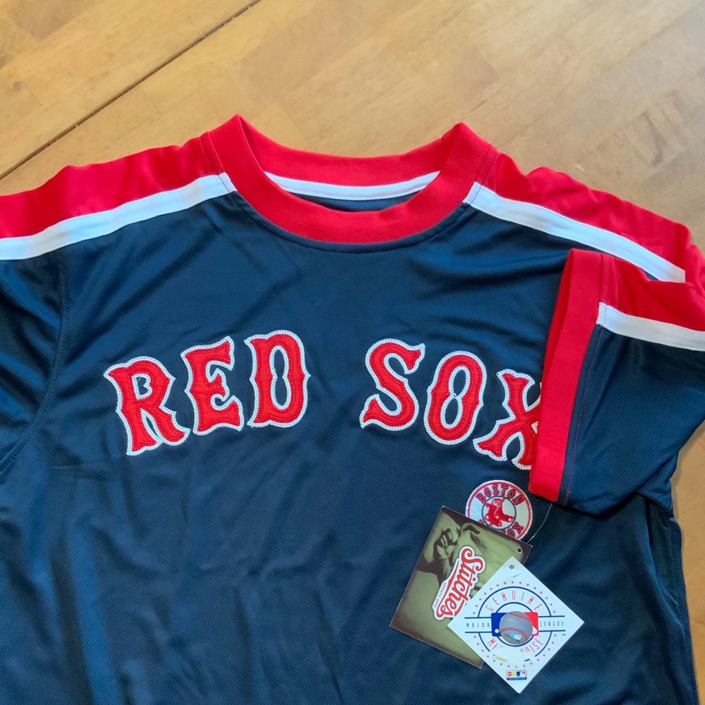 Men’s Red Sox Short Sleeve - Large FINAL PRICE